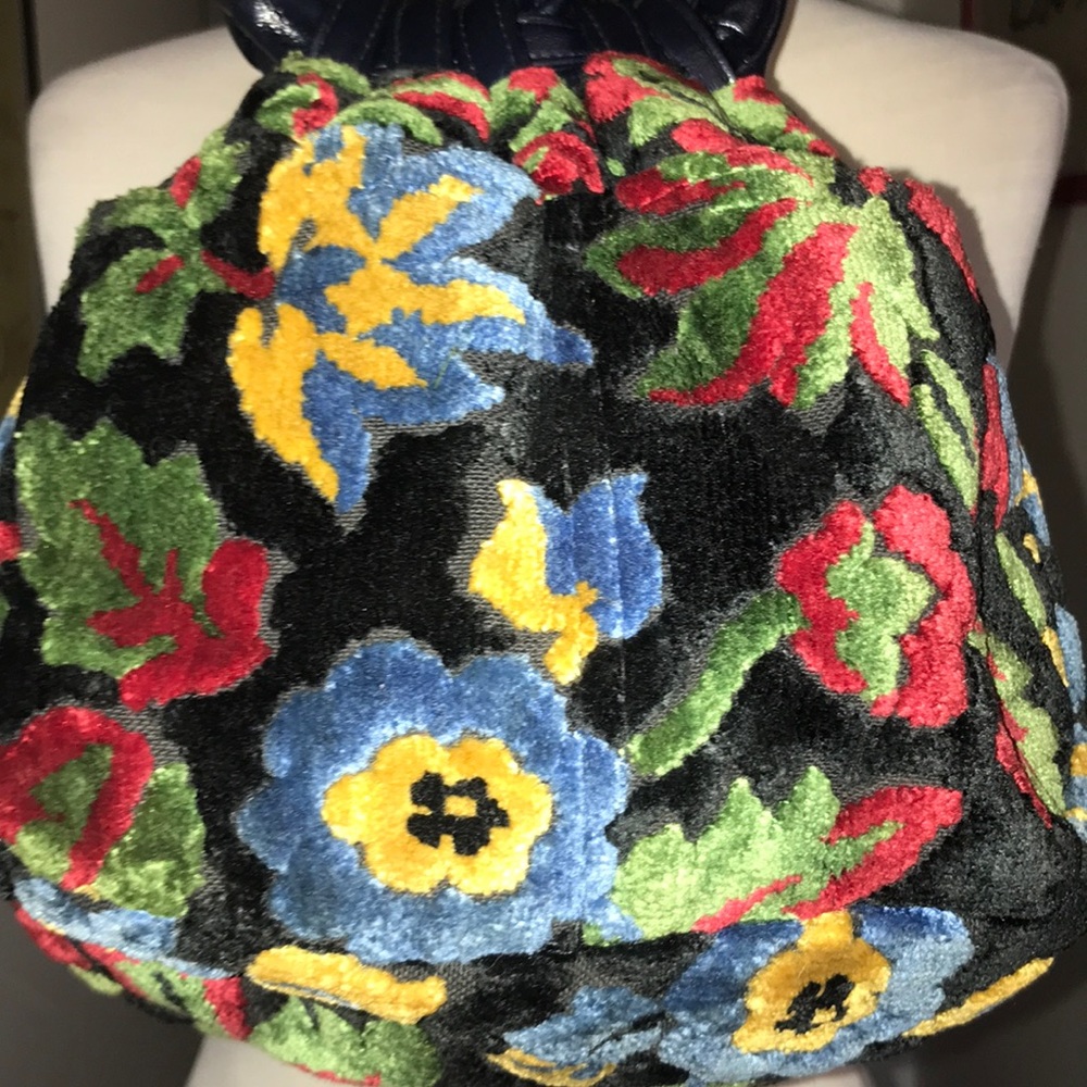 Vintage Carpet Tapestry Small Ball Bag π - Picture 6 of 8